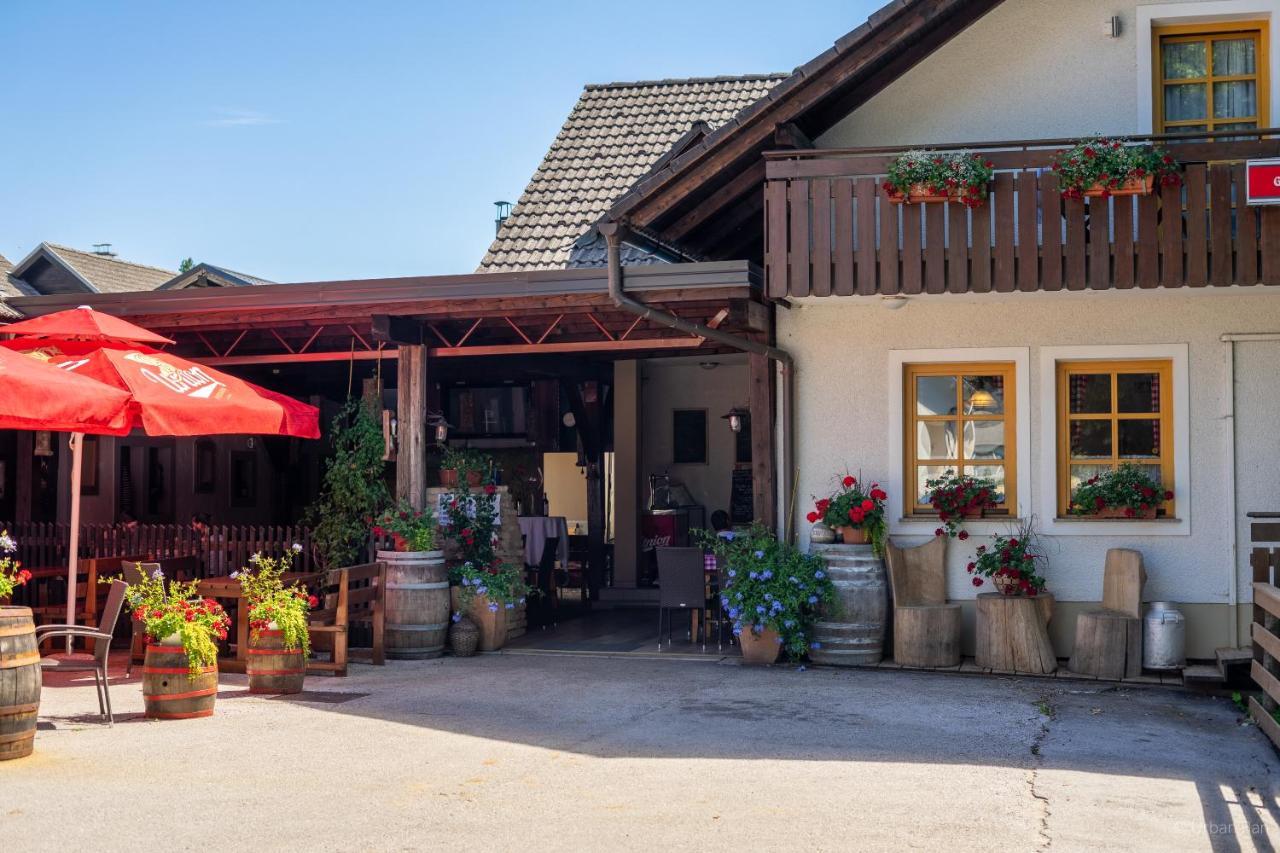 Gostilna Logar Hotel Hotemaze Kültér fotó
