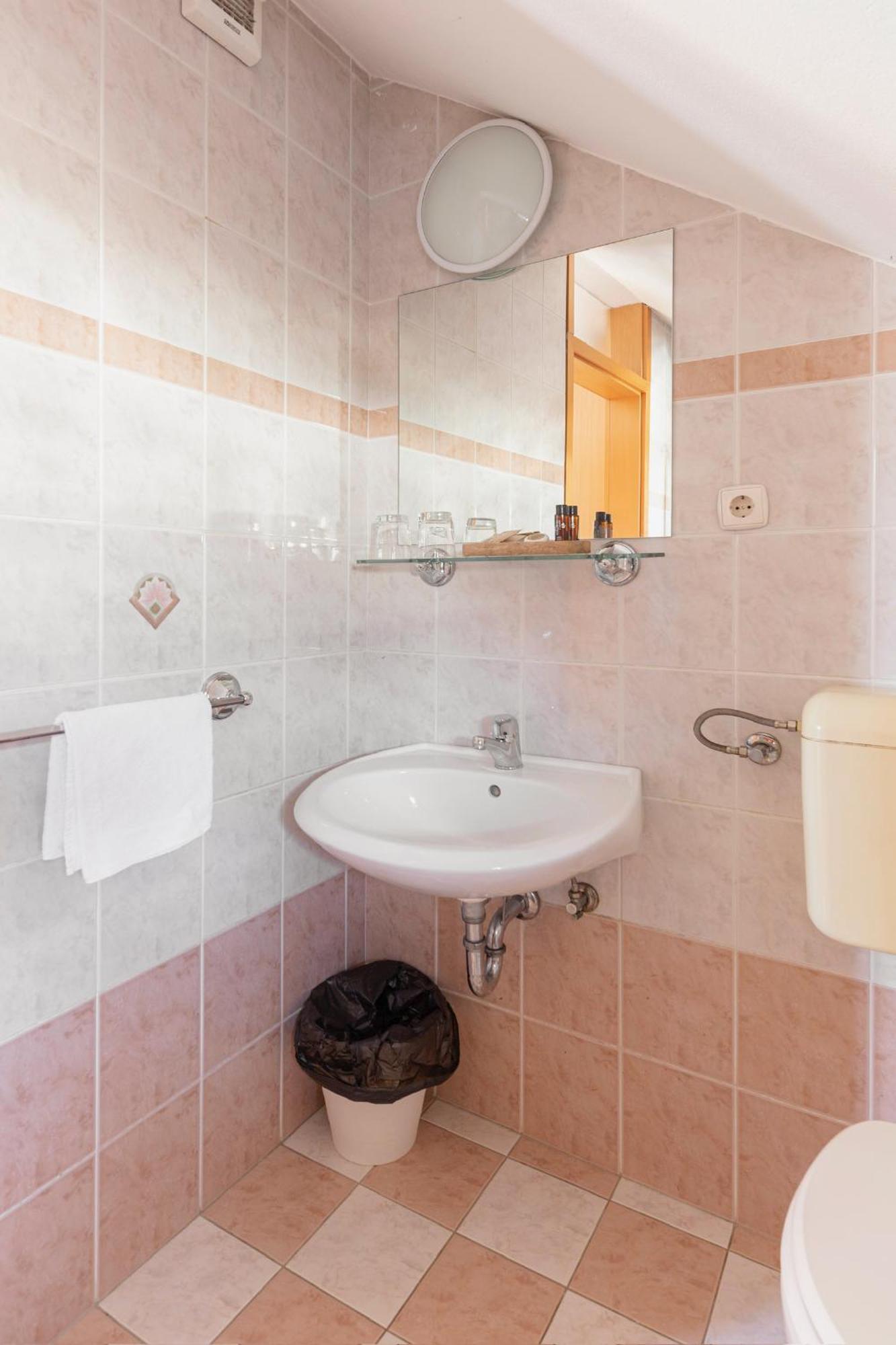 Gostilna Logar Hotel Hotemaze Kültér fotó