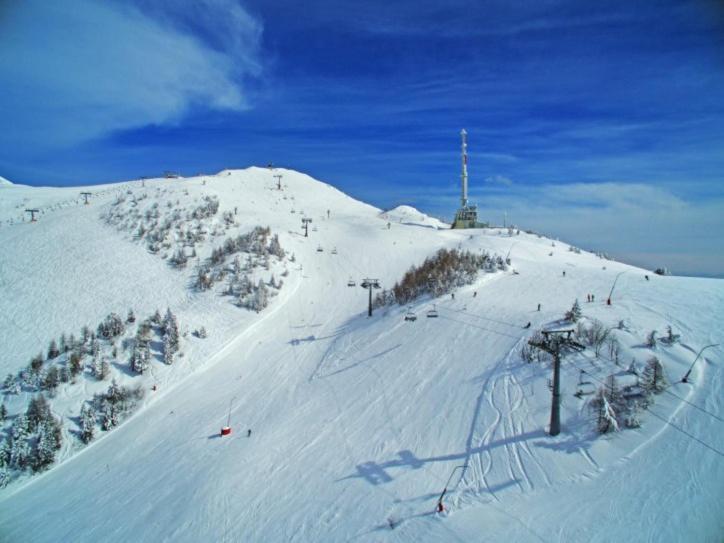 Gostilna Logar Hotel Hotemaze Kültér fotó